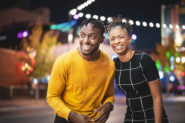 A Private Love Story in Las Vegas: Romance Meets Adventure - Photo 1 of 6